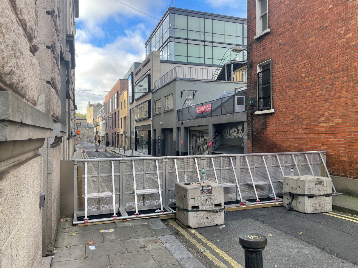 Fences, fear and finance: Rewinding the week that was